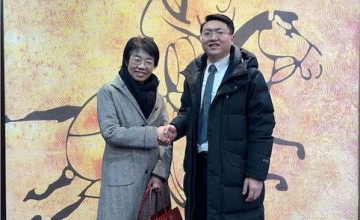 公司董事长吴联选与日本驻华公使一行参访北海皇家邮驿